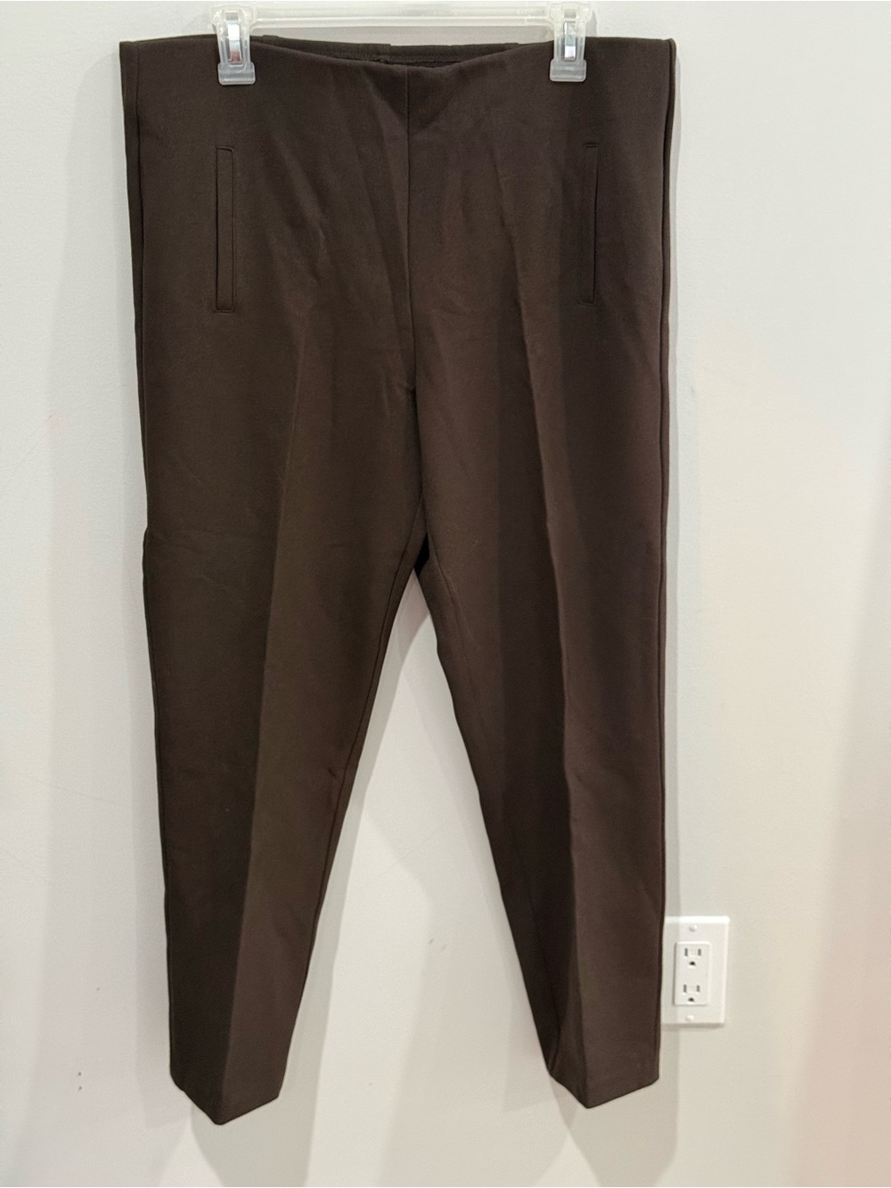 Chicos 2 (12) Brown Slim Dress Pants 109